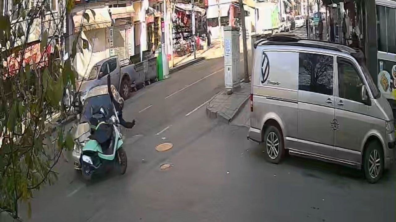 Çorlu'da otomobille motosikletin kafa kafaya çarpışması: 1 yaralı