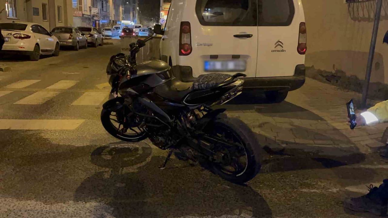 Çorlu'da plakası kapalı motosiklet sürücüsü bekçilere yakalandı