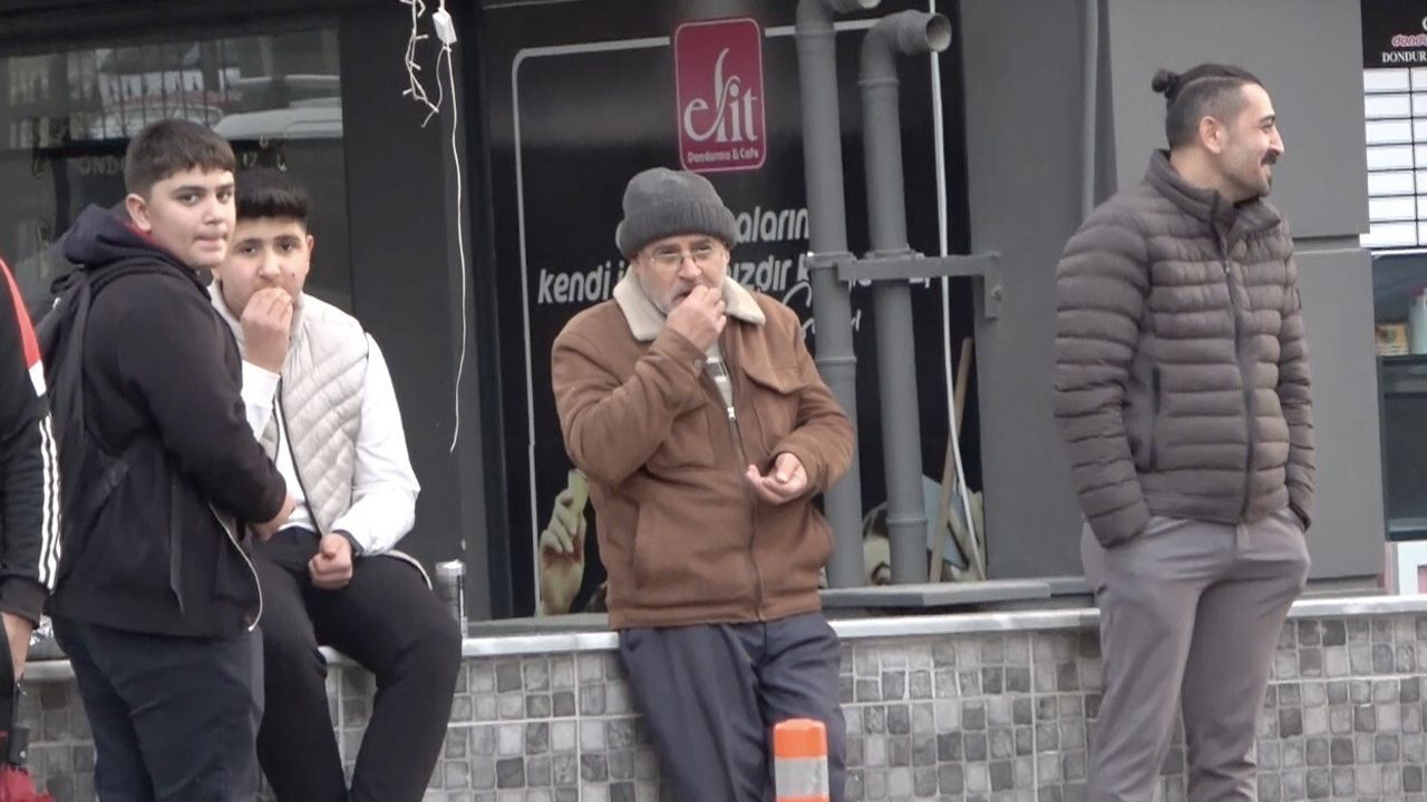 Çorum'da çatıda intihar girişimi: İl Emniyet Müdürü Arif Pehlivan ve müzakereciler M.T.'yi ikna etti