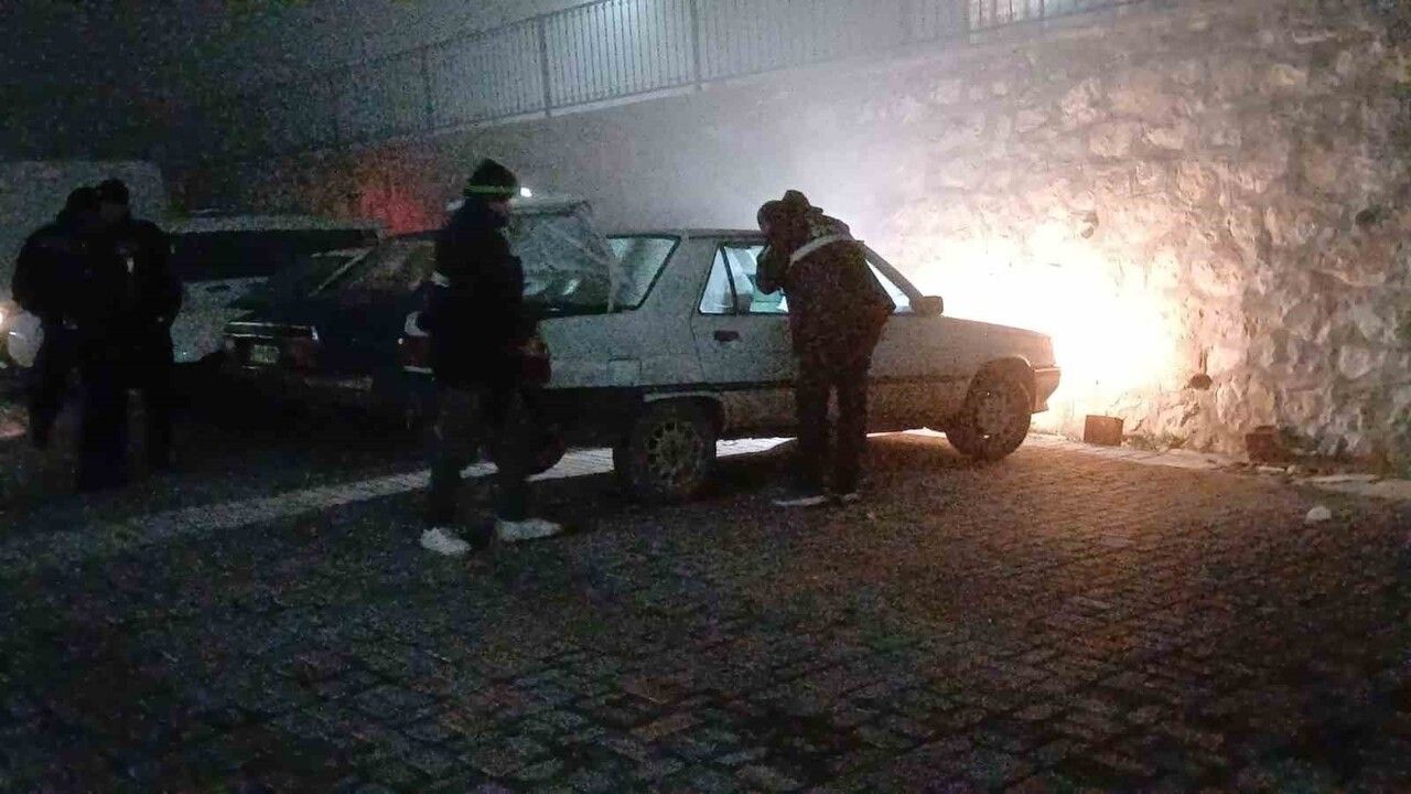 Çorum’da park halindeki otomobile silahlı saldırı: araçta maddi hasar, yaralanma yok