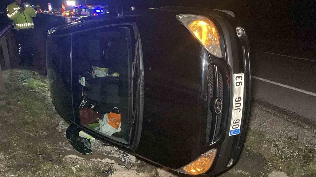 Çorum-Samsun Karayolu'nda kaza: 06 JUG 93 plakalı otomobil takla attı, 1'i bebek 3 yaralı