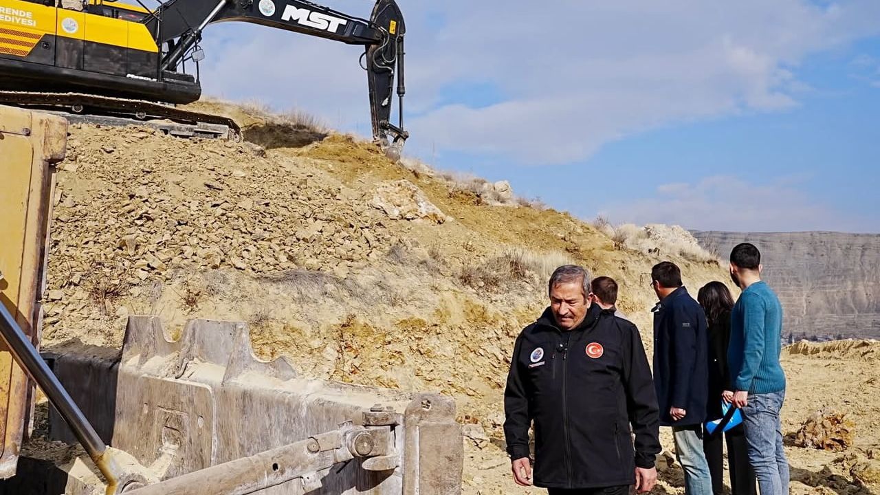 Darende'de 21 Dönümlük Millet Bahçesi İçin İlk Kazma Vuruldu