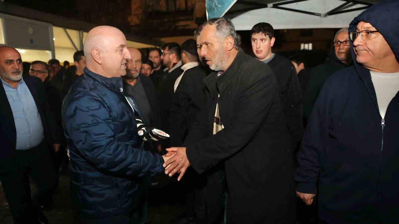 Darıca'da Regaip Kandili'nde lokma ikramı: Belediye Başkanı Muzaffer Bıyık vatandaşlarla buluştu