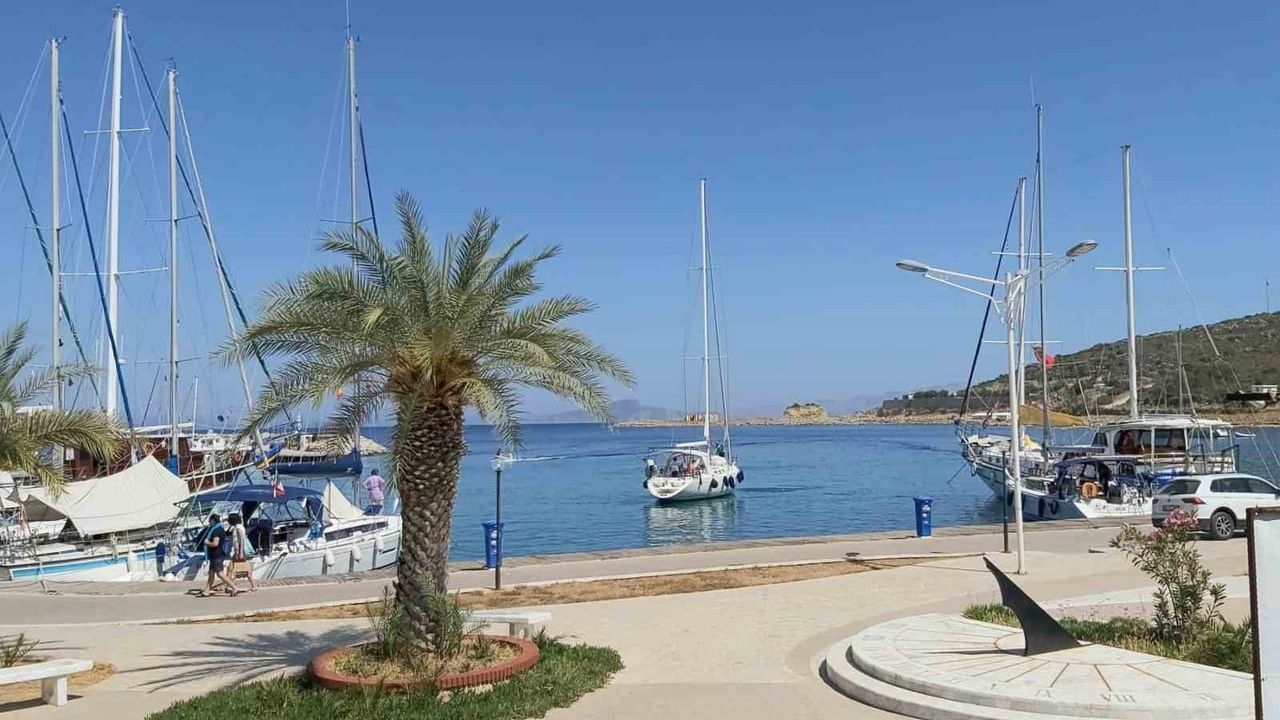 Datça Yat Limanı 2025 Yazında 1.699 Tekneyi Ağırladı ve Yenileme Çalışmaları Sürüyor