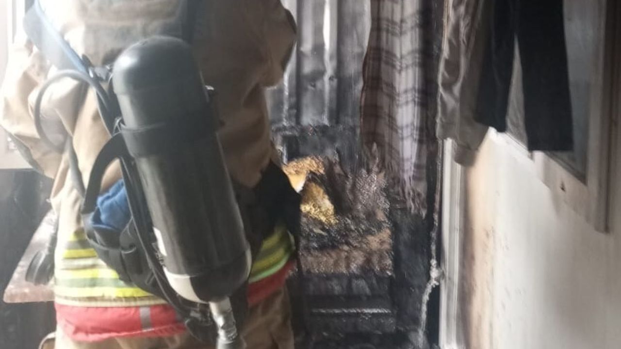 Defne'de konteyner yangını: 23 Temmuz Konteyner Kent'te hasar sınırlı kaldı