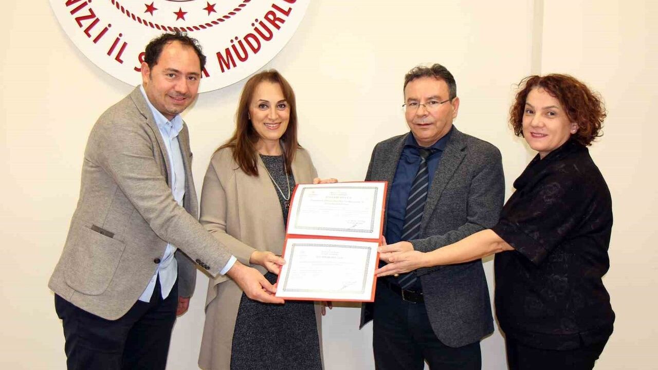 Denizli’de 'Bebek Dostu Hastane' Unvanını Sürdüren Kuruluşlara Teşekkür Belgeleri Verildi