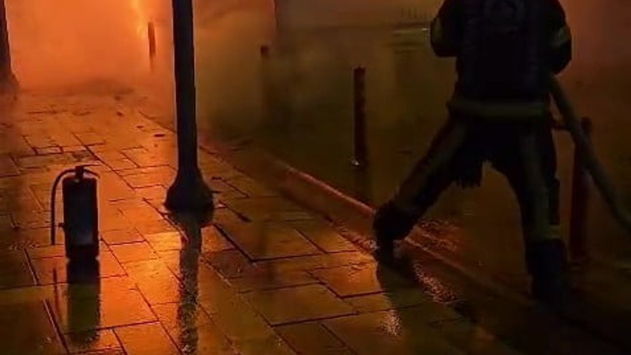 Denizli OSB’de servis şoförünün dikkati yangını önledi; işçiler saniyelerle kurtuldu