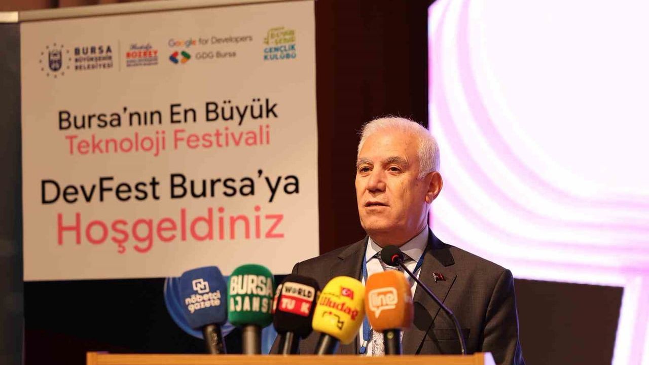 DevFest'25 Bursa Teknoloji Festivali Merinos Yerleşkesi'nde: Yazılım, Yapay Zekâ ve Dijital Üretim Öne Çıktı