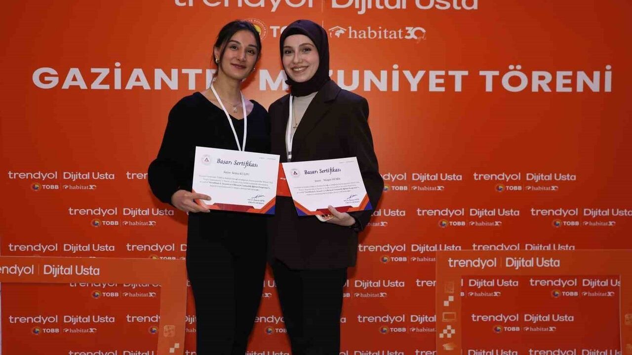 Dijital Usta Projesi Gaziantep'te: Sertifikalı Gençlere 3 Ay Maaş Desteği