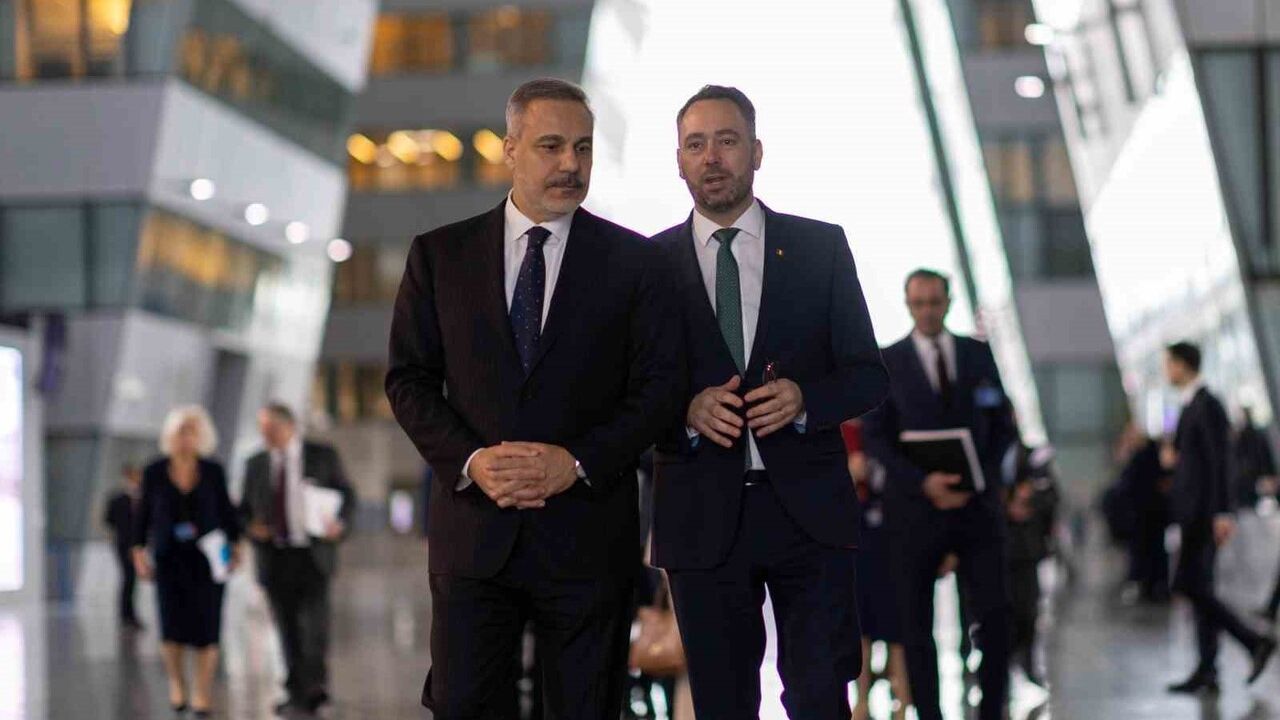 Dışişleri Bakanı Hakan Fidan, Brüksel'de Belçika Dışişleri Bakanı Maxime Prevot ile Görüştü