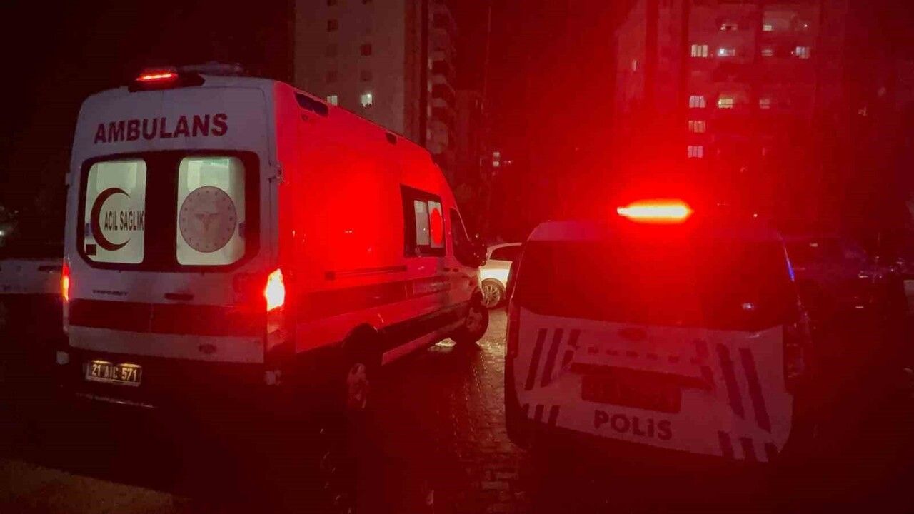 Diyarbakır Bağlar'da tartışma sonrası ev yangını: 3 kişi dumandan etkilendi