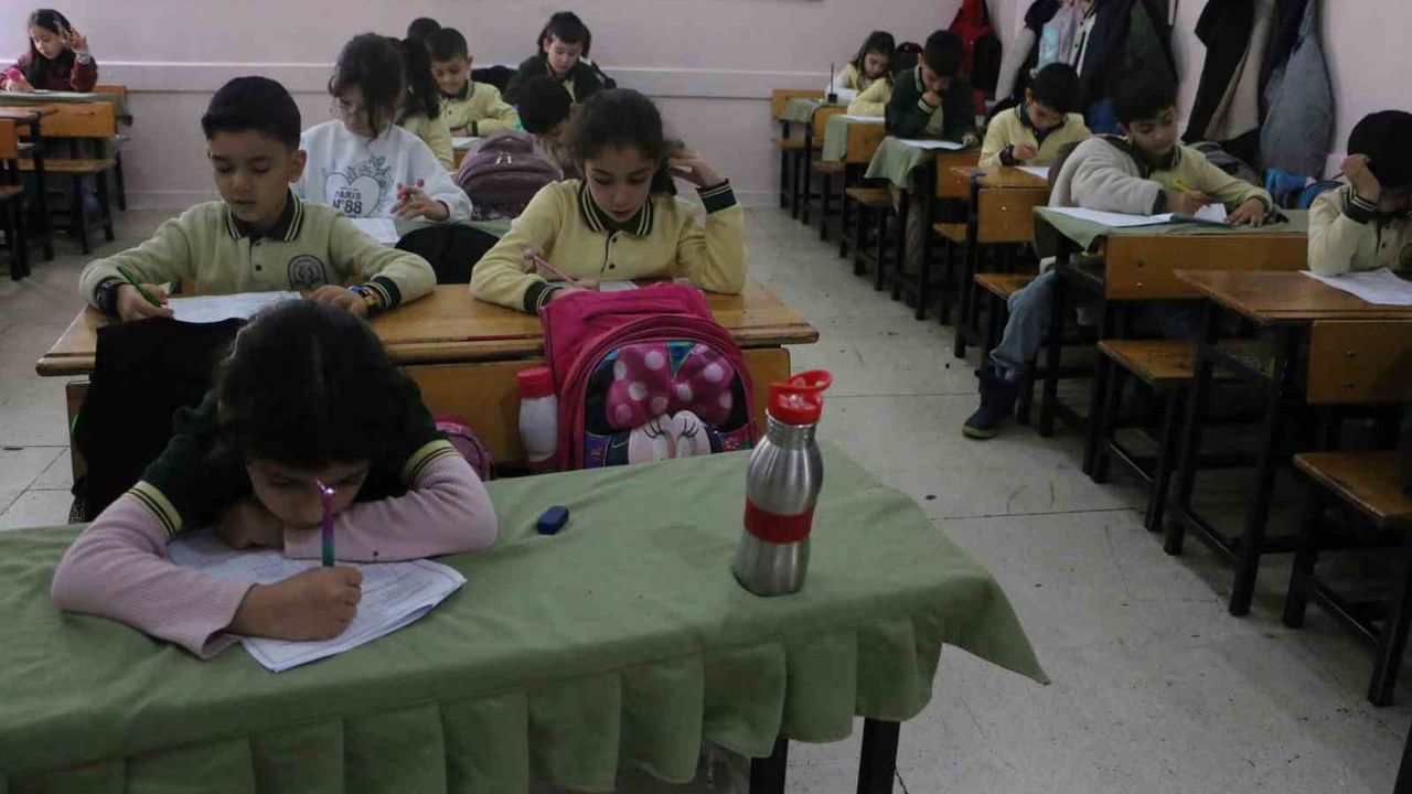 Diyarbakır’da 41 bin 326 öğrenci 'Oku Kitabını, Al Armağanını' yarışmasında