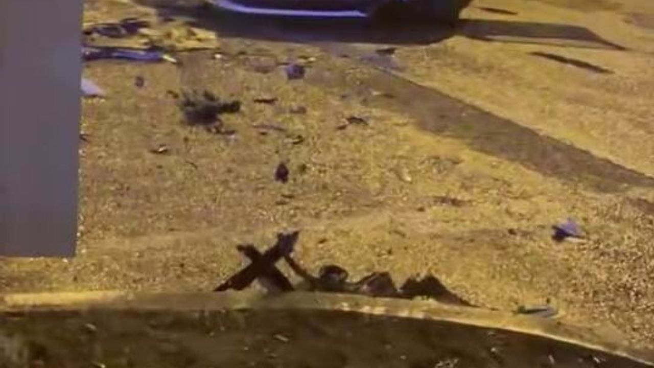 Diyarbakır'da 500 Evler mevkiinde kavşakta iki otomobil çarpıştı: 2 yaralı