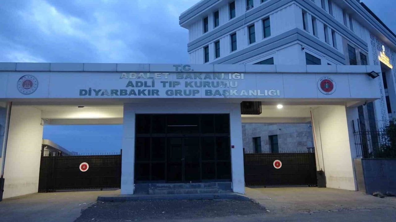 Diyarbakır'da boş dairede poşet içinde kadın cesedi bulundu