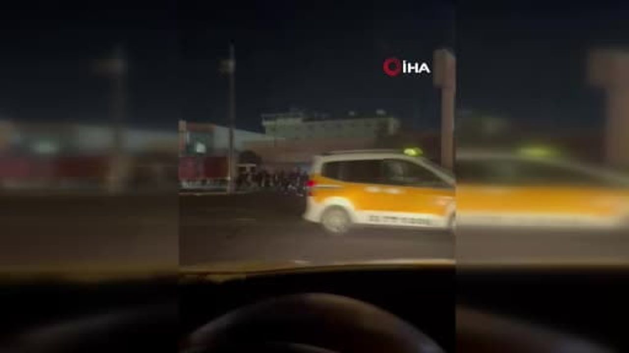 Diyarbakır'da düğün sonrası kavga: Damat, yerdeki şahsa siper oldu