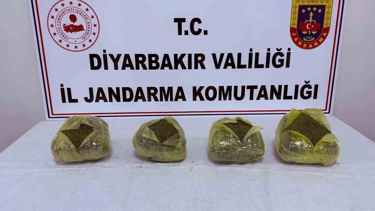 Diyarbakır’da jandarma operasyonları: 38 kilo esrar ele geçirildi, 29 şüpheli hakkında işlem