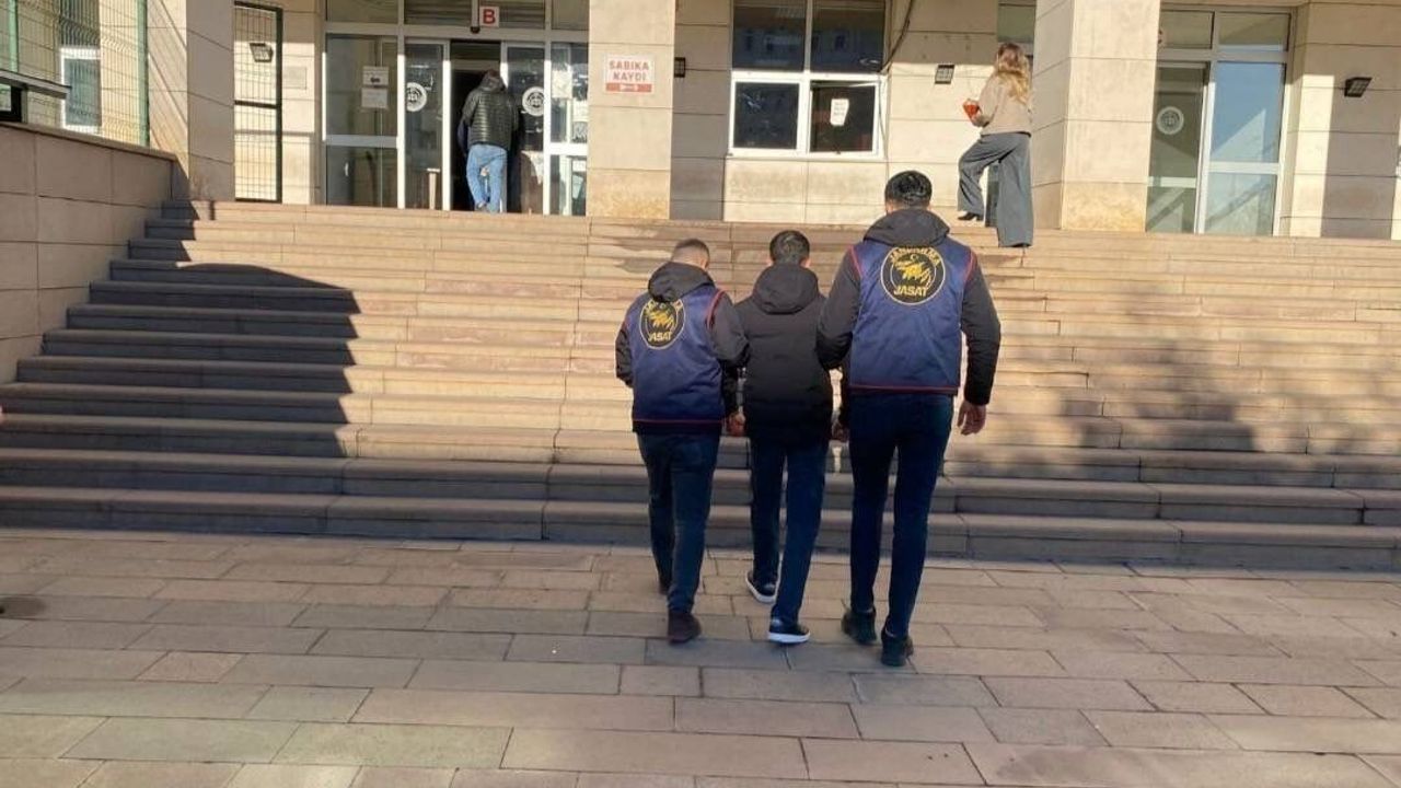 Diyarbakır'da JASAT Koordinesinde Operasyon: Kesinleşmiş Hapis Cezası Bulunan 89 Kişi Yakalandı