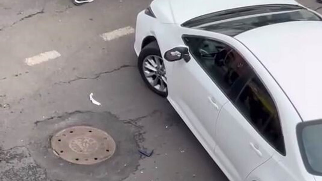 Diyarbakır'da otomobilin çarptığı motosikletli kurye yaralandı