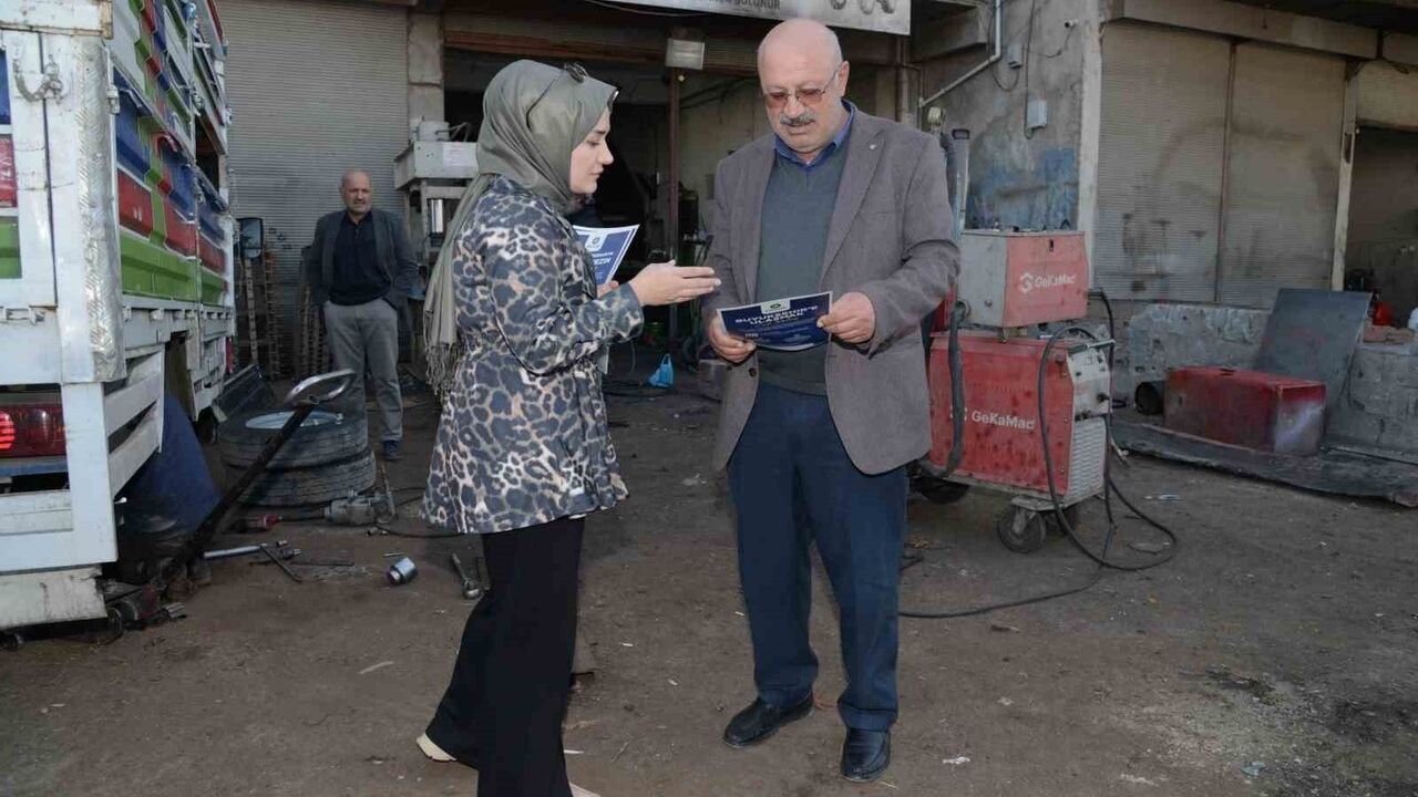 Diyarbakır'da 'Yerinde Çözüm' Ekipleri Mahallelerde Vatandaşla Buluşuyor