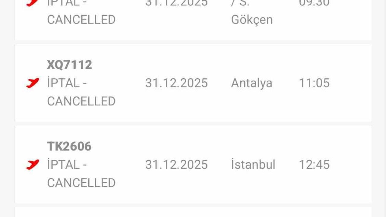 Diyarbakır’da yoğun kar yağışı nedeniyle yaklaşık 16 uçuş iptal edildi