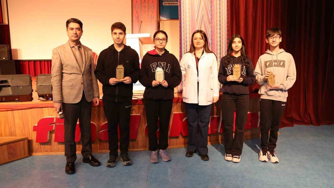 Diyarbakır Final Okulları XPERTSTEM'de Uluslararası Başarı: 80 Öğrenci Dünya Finallerine Katılacak