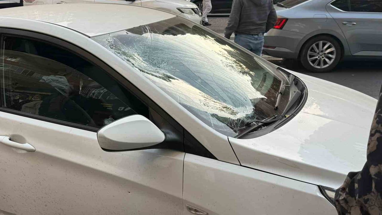 Diyarbakır Kayapınar'da otomobilin çarptığı yaya ağır yaralandı