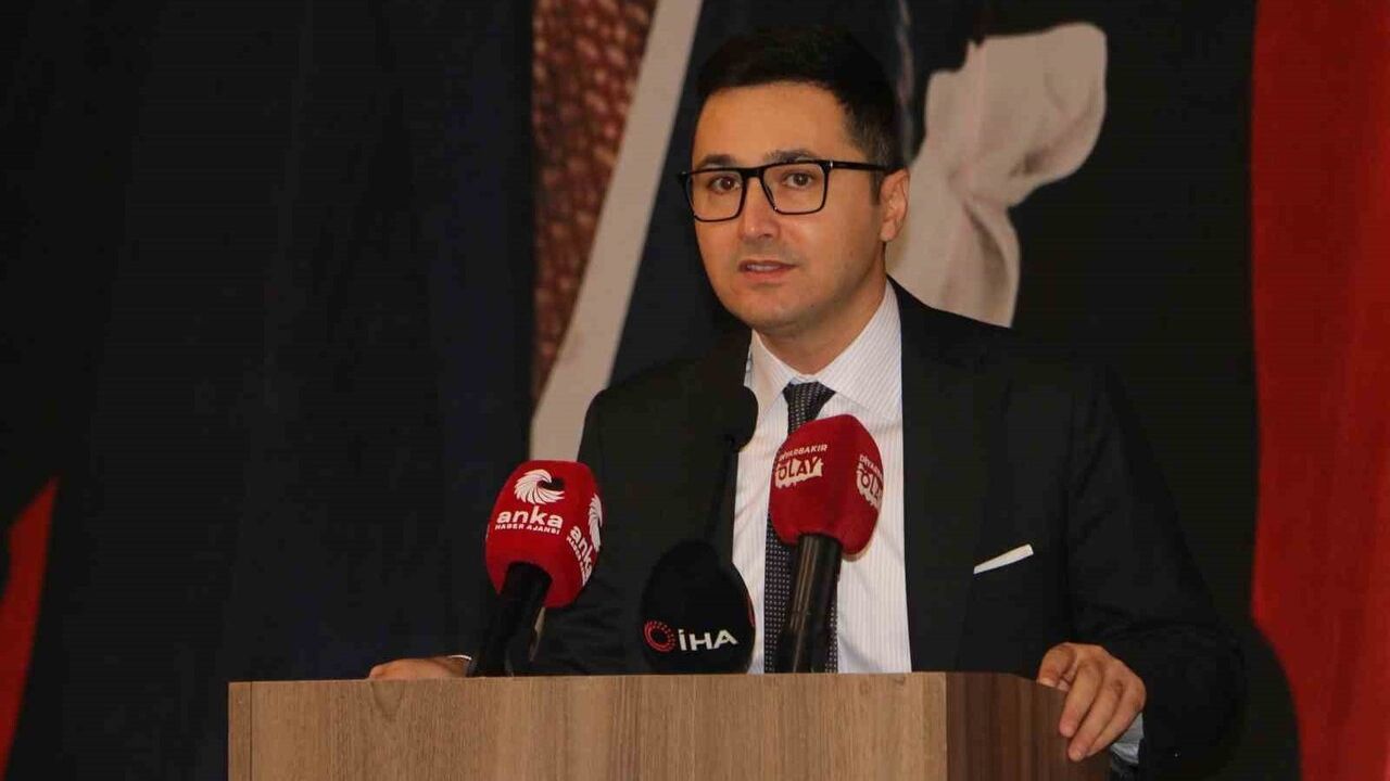 Diyarbakır Yenişehir'de CİMER Eğitimi Paneli: Vatandaşla Etkili İletişim ve Süreç Yönetimi