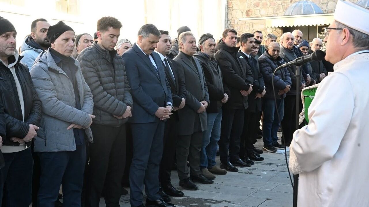 Doğan ailesinin acı günü: Sevim Doğan Tortum'da defnedildi