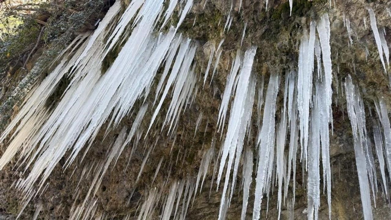 Dondurucu Soğuklar Türkiye'yi Vurdu: Batıdan Doğuya Sıfırın Altında Sıcaklıklar