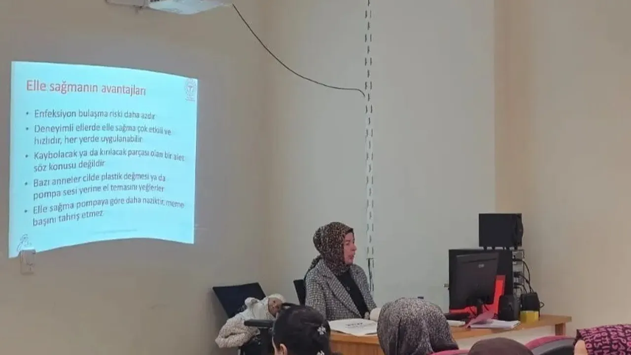 Durağan’da Hastane Personeline 'Anne Sütü ve Emzirme Eğitimi' Verildi