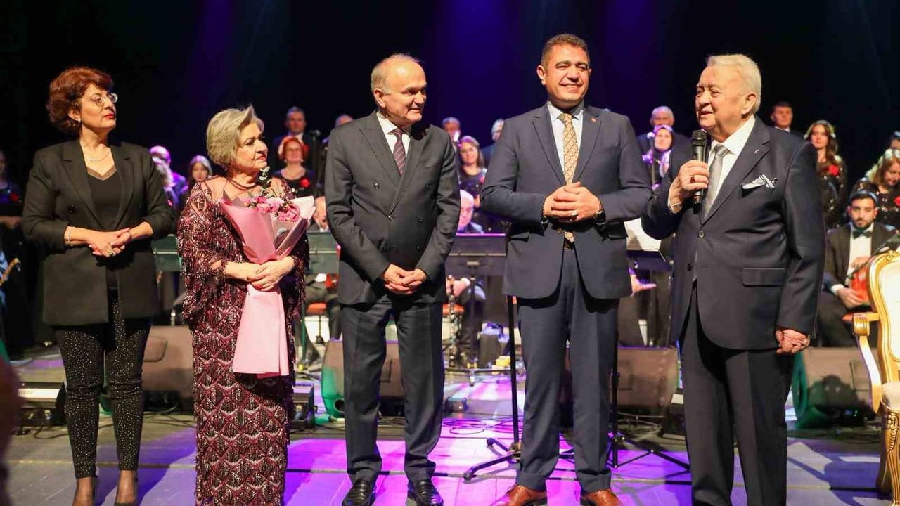 Düzce'de Amir Ateş ve Ayşe Taş Korosu ile Türk Sanat Müziği Konseri