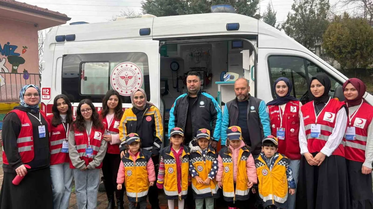 Düzce'de 'Dersimiz Sağlık' projesi Esentepe İlkokulu'nda uygulandı