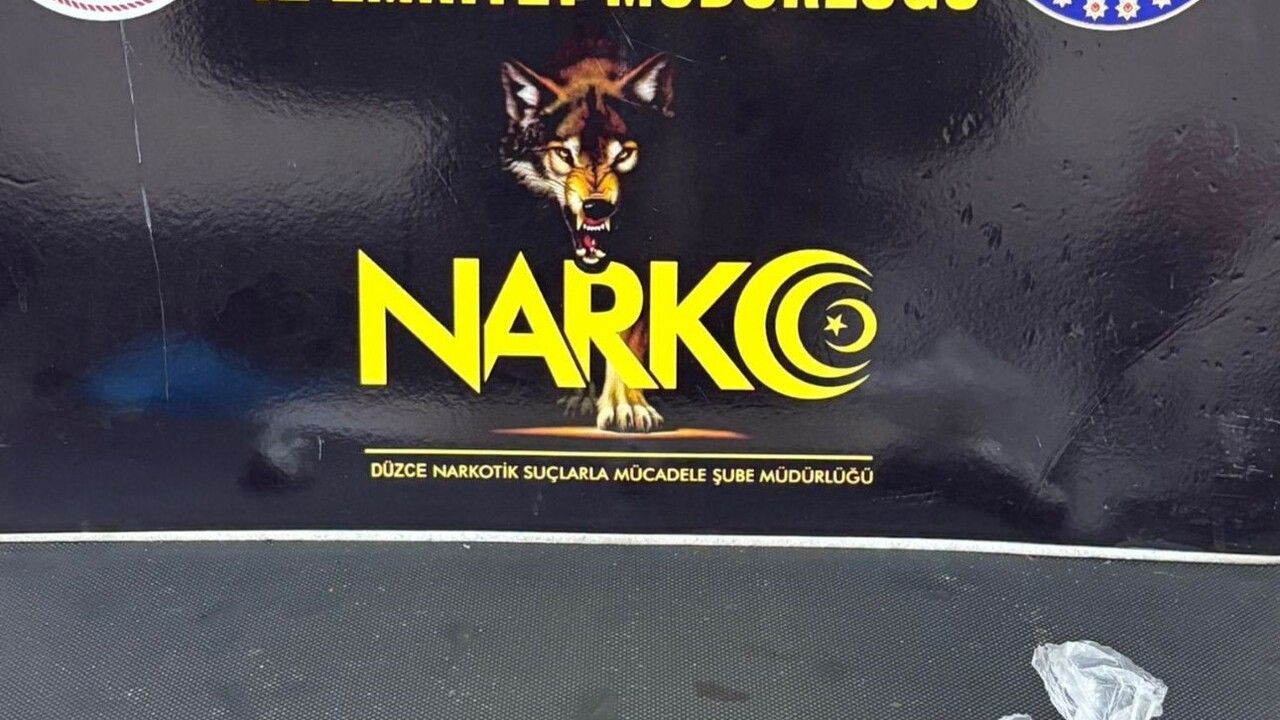 Düzce’de Narkotik Operasyonu: 1 Kişi Tutuklandı, Sentetik Uyuşturucu Ele Geçirildi