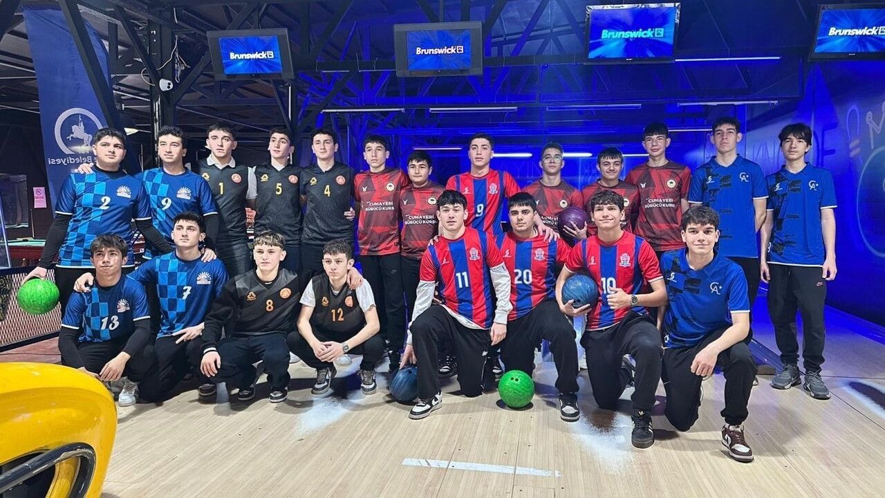 Düzce'de Okul Sporları Gençler Bowling Müsabakalarında Dereceler Belli Oldu