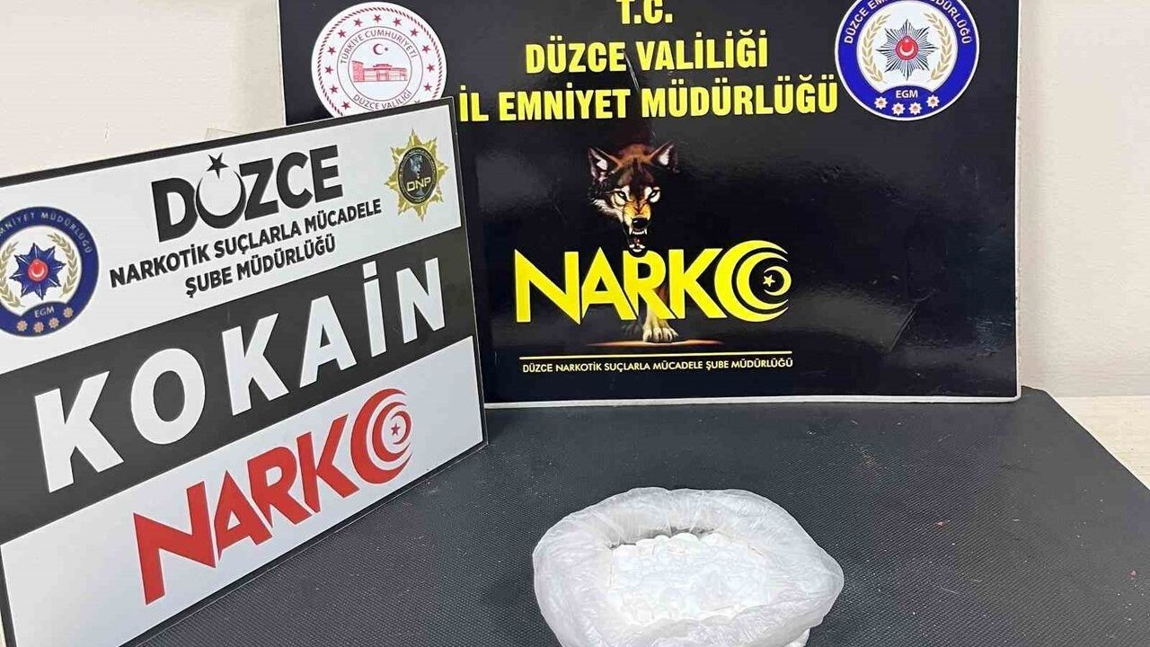 Düzce’de Otobüste 153 Gram Kokain Ele Geçirildi; M.K. Tutuklandı