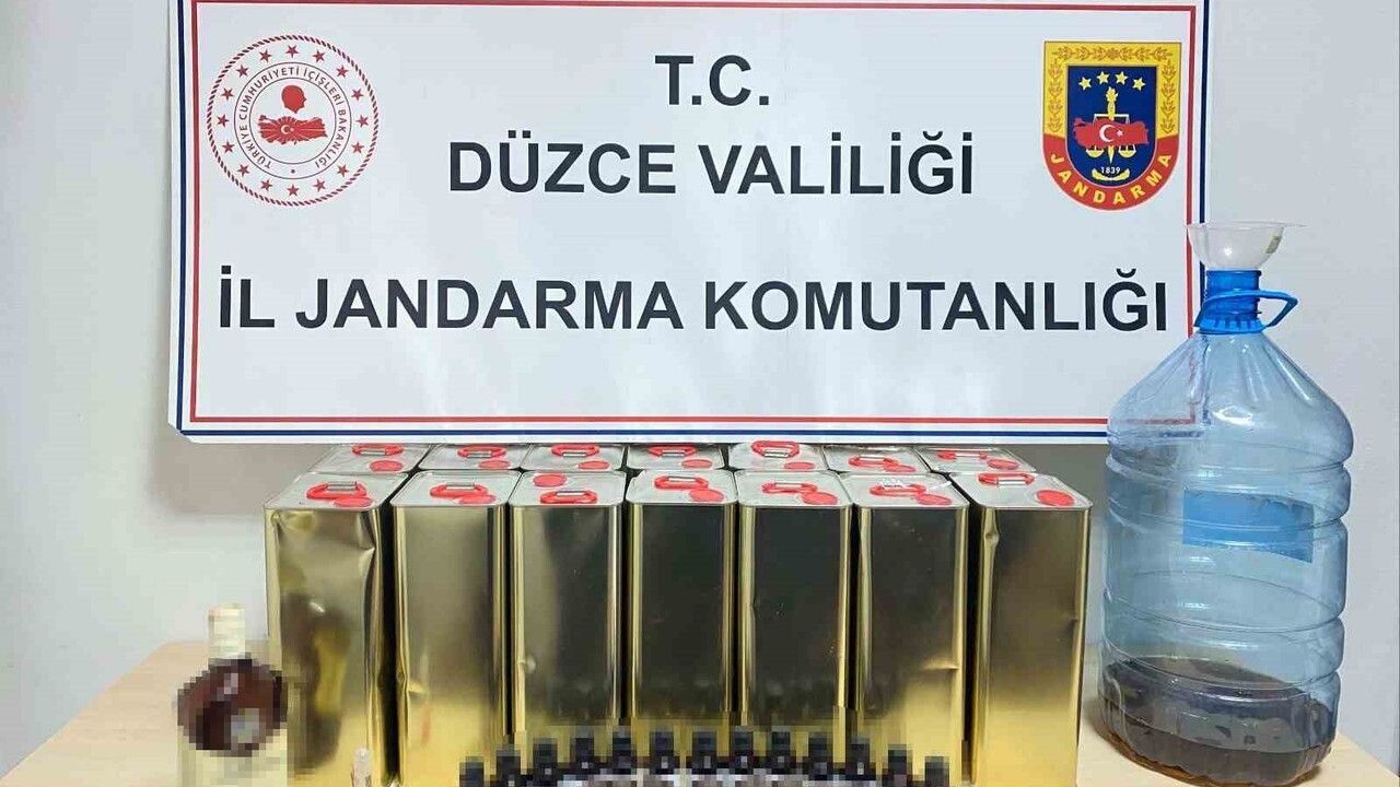 Düzce’de polis ve jandarma kaçakçılık operasyonlarında 29 bin 260 makaron ele geçirildi