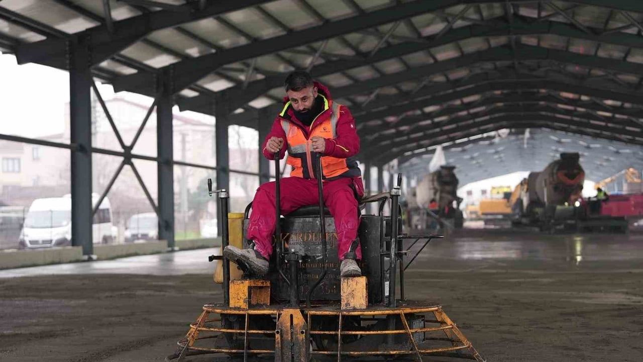 Düzce'de Tuhafiyeciler Pazaryeri ve Fuar Alanı'nın İnşası Hızla İlerliyor