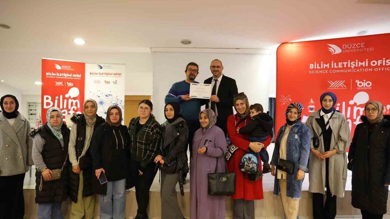 Düzce Üniversitesi Bilim Kafe'de 'Özel Çocuklarda Problem Davranışların Önlenmesi ve İletişim Stratejileri' konuşuldu