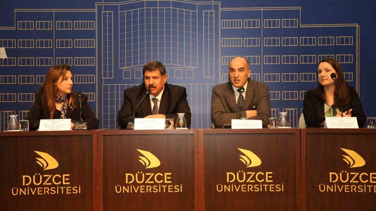 Düzce Üniversitesi'nde 'Erişilebilir Gelecek İçin Kapsayıcılık' paneli: Sosyal güvenlik anayasal hak olarak vurgulandı
