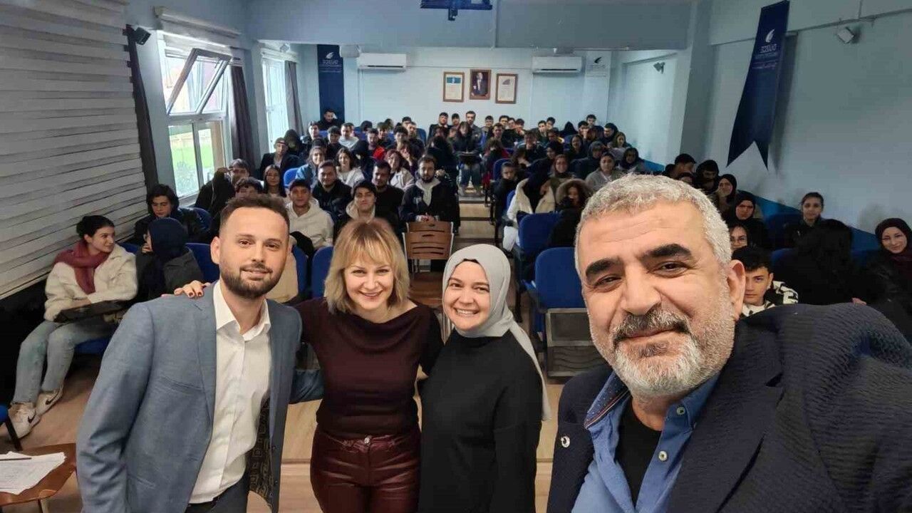 Düzce Üniversitesi'nde ERP Semineri: Abdullah Öztürk, Sistemin Sürekli Gelişimine ve Kariyer Olanaklarına Dikkat Çekti