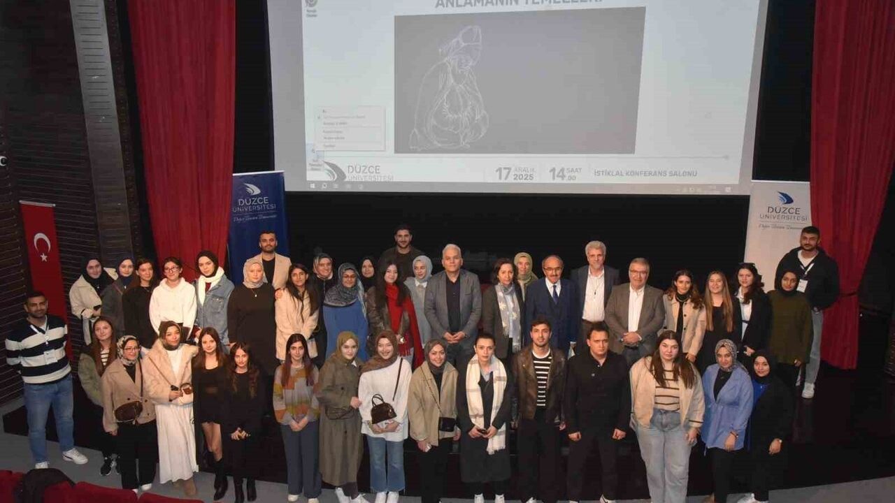 Düzce Üniversitesi'nde 'Mevlana'yı Anlamanın Temelleri' konferansı gerçekleştirildi