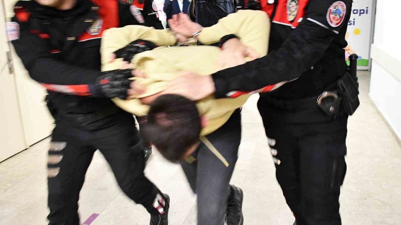 Düzce Üniversitesi Tıp Fakültesi Hastanesi'nde Gri ve Beyaz Kod Tatbikatı Başarıyla Gerçekleştirildi