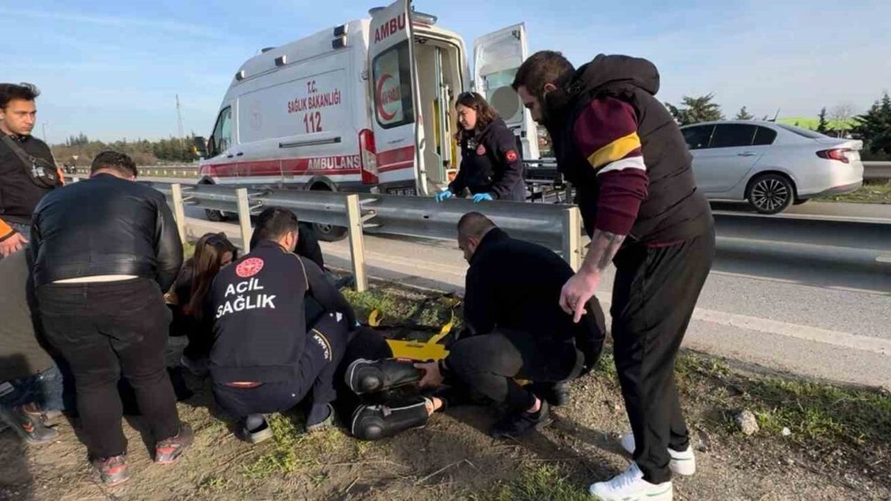 Edirne'de motosiklet bariyere çarptı: Trakya Üniversitesi öğrencisi ağır yaralandı