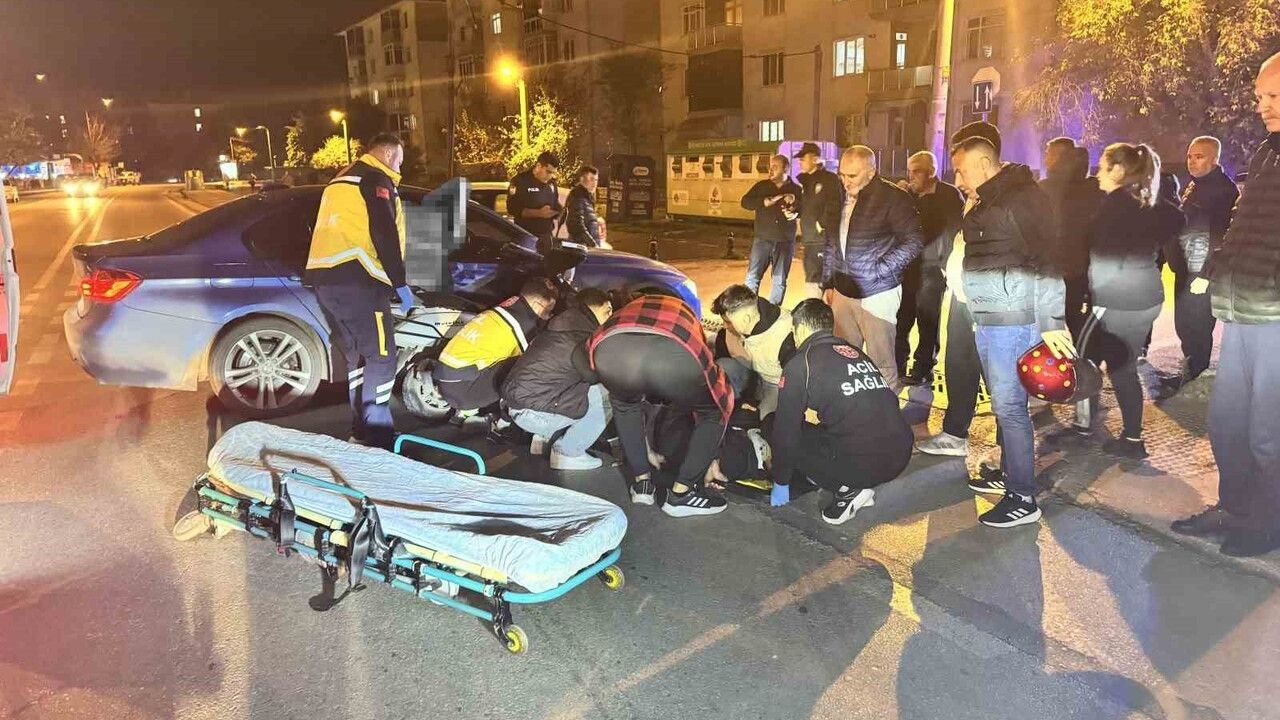 Edirne'de otomobil ile motosiklet çarpıştı: 1 yaralı