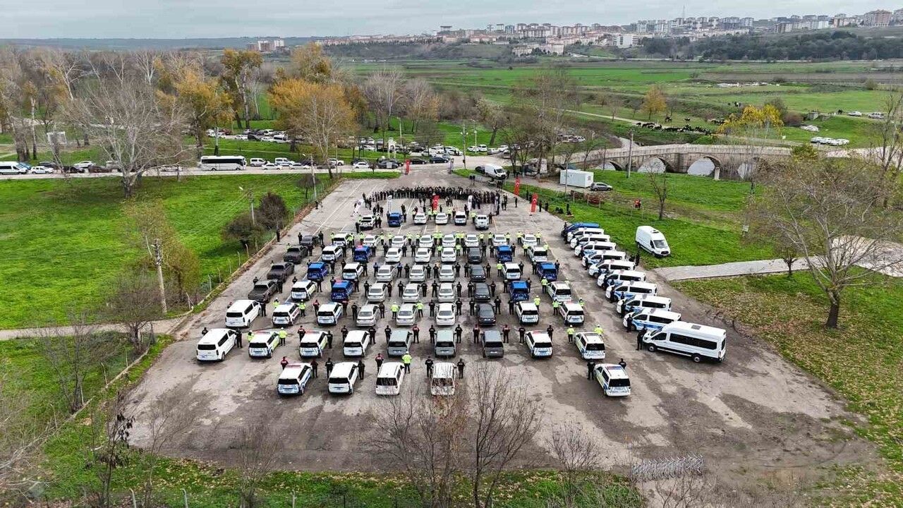 Edirne’de polis ve jandarmaya yeni araç tahsisi: 52 polis, 30 jandarmaya