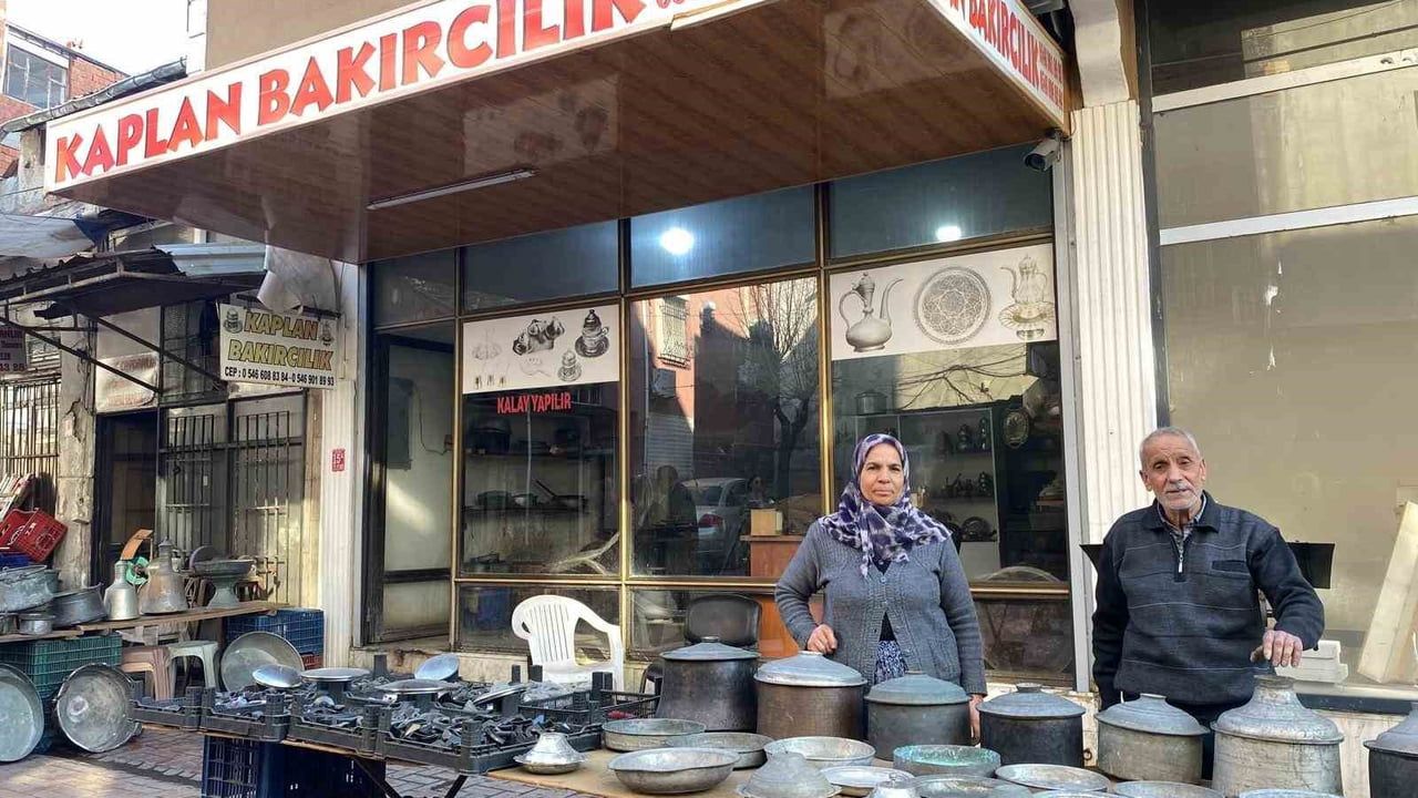 Edremit’te Yarım Asırlık Kalaycılık Geleneğini Sürdüren Suzan ve Elmas Kaplan