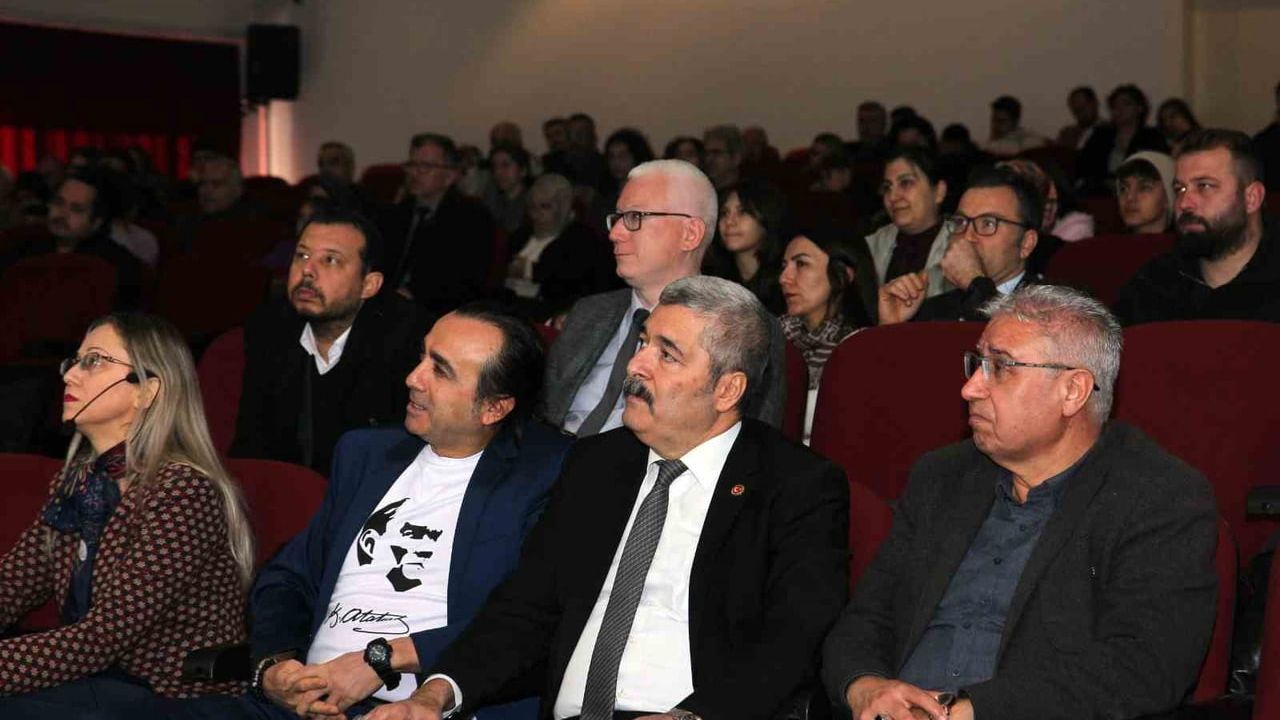 Efeler'de İlçe Öğrenci Meclisi Açıldı: Öğrenciler Yönetim Süreçlerine Çözüm Üreten Rolüyle Davet Edildi