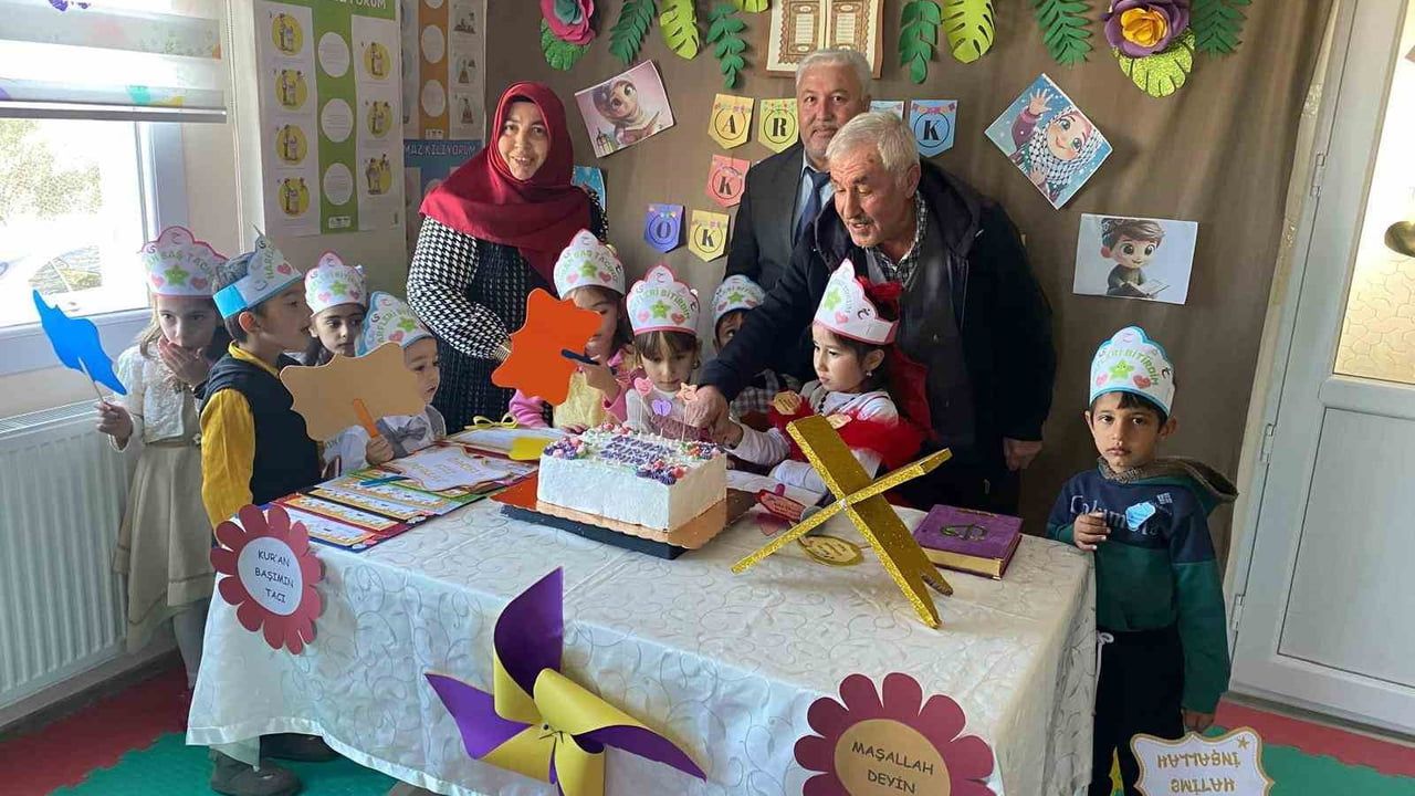 Efeler'de 'Kur'an'a Geçiş Programı' ile minik öğrenci kutlandı