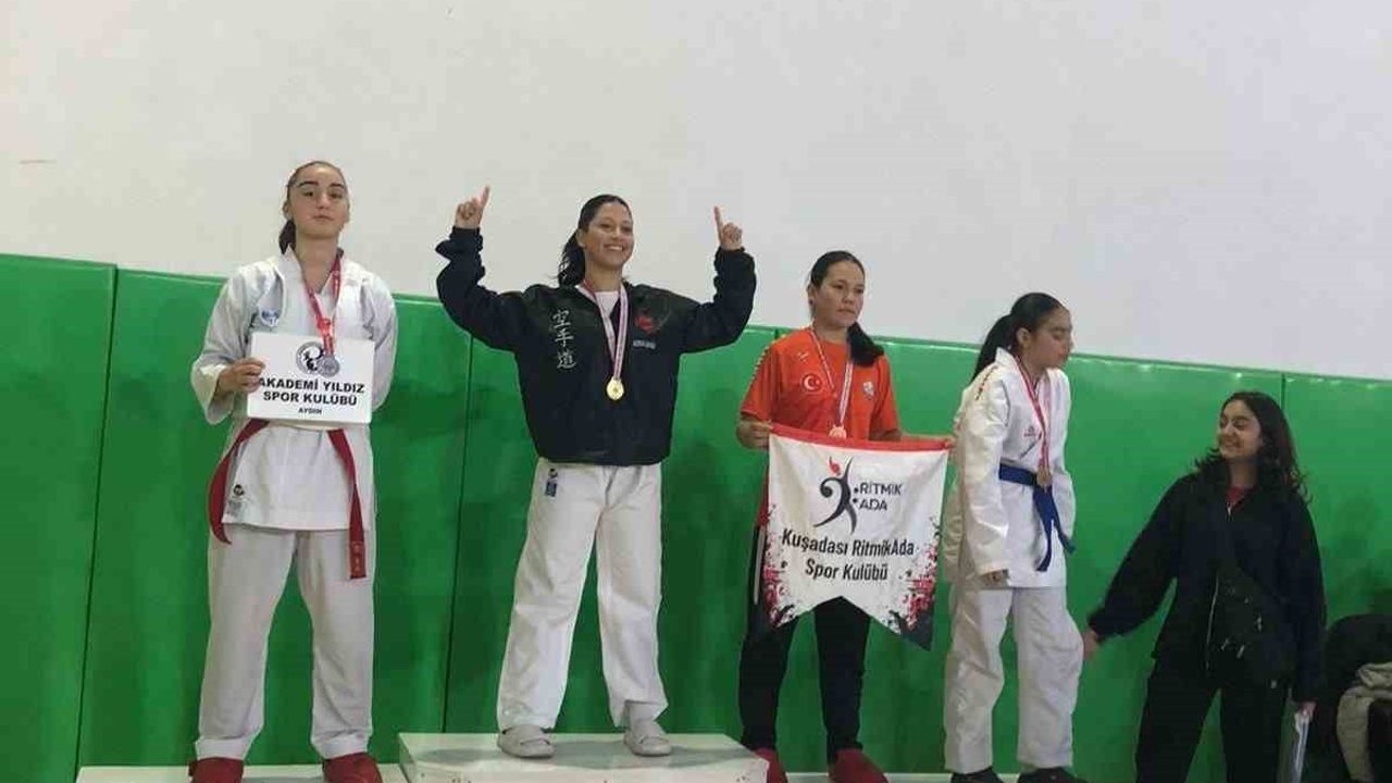 Efeler Spor Akademisi İzmir’de İller Arası Karate Şampiyonası’nda Altın ve Gümüş Madalya Kazandı