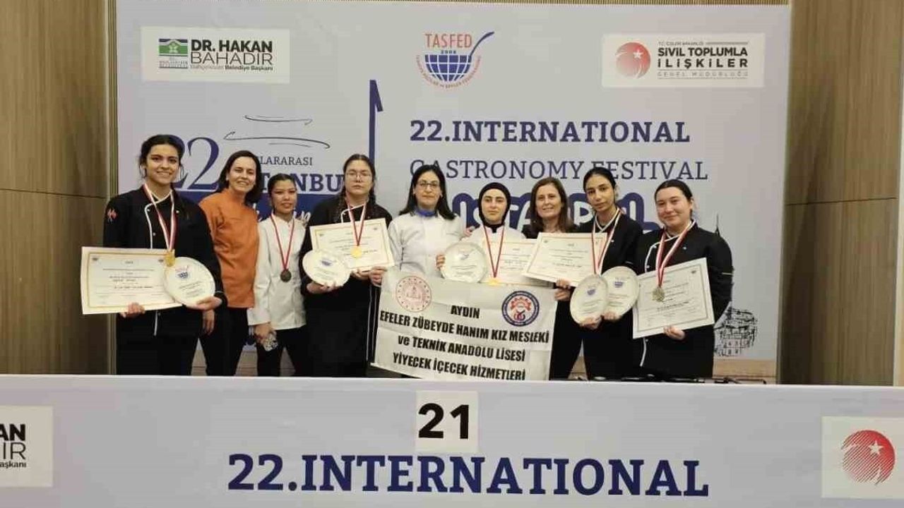 Efeler Zübeyde Hanım Kız Meslek Lisesi öğrencileri İstanbul Gastronomi Festivali'nde 6 madalya kazandı